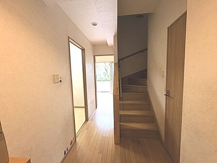 現地のご見学予約もスタートしました。周辺で売りに出ている物件も沢山御座います。まとめてご見学ができますのでお気軽にお申しつけください。
