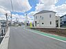 外観：安心して暮らすことのできる住宅街。　住宅地の道路は一般に交通量が少なく車などの騒音が少ないため、住民にとって静かな生活環境が提供されます。 