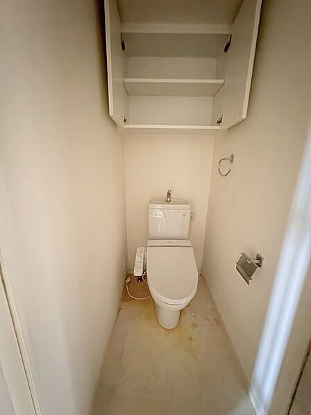 トイレにはウォシュレット機能を標準装備。