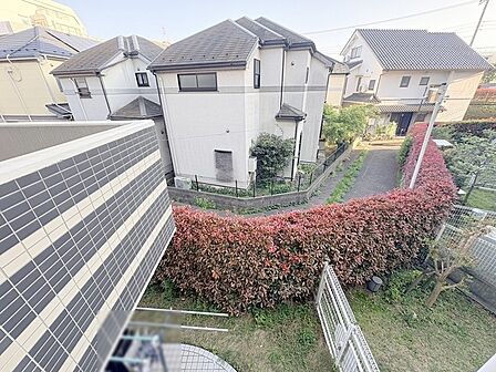 窓からの眺望です。実際に現地で眺望もご確認ください。