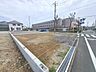 外観：現地ご見学の際、スタッフが様々なご質問に対応いたします、周辺環境、前面道路、建築可能な建物について、ぜひご相談ください。 