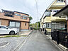 外観：周辺は住宅が建ち並ぶ閑静な住宅街です。 