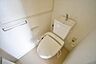 トイレ：トイレにはウォシュレット機能を標準装備。 