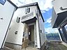 外観：落ち着いたデザインが心地よい安らぎを感じさせ、日々の帰宅を温かく迎えてくれます 