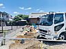 外観：現地ご見学の際、スタッフが様々なご質問に対応いたします、周辺環境、前面道路、建築可能な建物について、ぜひご相談ください。 