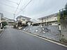 外観：現地ご見学の際、スタッフが様々なご質問に対応いたします、周辺環境、前面道路、建築可能な建物について、ぜひご相談ください。 
