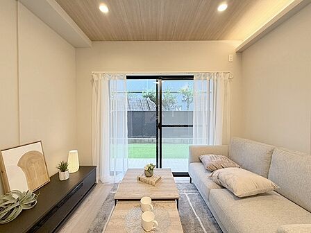 家族みんなが集まるリビング。広さを重視した家族全員が集まれるリビングは、住む上で大事な空間になります。 
