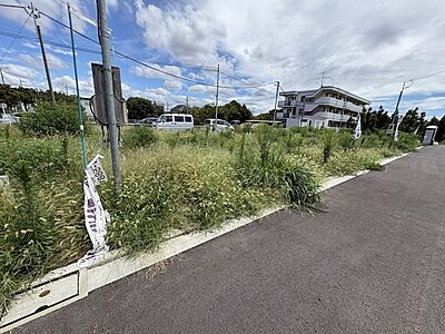 外観：建物のモデルハウスのご見学予約もスタートしました。当日のご見学予約も大歓迎ですので、お気軽にお問合せください。 