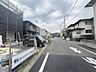 外観：周辺は住宅が建ち並ぶ閑静な住宅街です。 