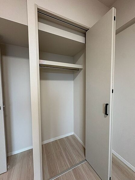 各お部屋に収納が設置されています。