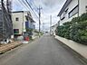 外観：安心して暮らすことのできる住宅街。　住宅地の道路は一般に交通量が少なく車などの騒音が少ないため、住民にとって静かな生活環境が提供されます。 