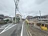 外観：安心して暮らすことのできる住宅街。　住宅地の道路は一般に交通量が少なく車などの騒音が少ないため、住民にとって静かな生活環境が提供されます。 