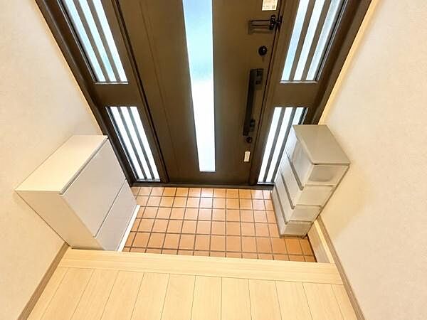 玄関を拡大表示