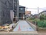 その他：東武東上線「新河岸」駅徒歩12分。区画整理された美しい街並みに佇む全10棟。南東6ｍ公道に面した陽当りの良い立地で、開放感と暮らしやすさを兼ね備えた住環境です。