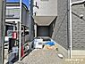 駐車場：お住まいの駐車場はガレージタイプ。夏の車内高温化や冬の霜取りを軽減。雨でも濡れにくく、子どもの乗降や荷物の出し入れがスムーズに行えます。