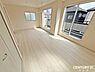 子供部屋：【洋室5帖+6.12帖】計11.12帖の洋室は主寝室としても大活躍。大きなベッドや家具もゆったり配置でき、落ち着いてくつろげる心地よい空間です。