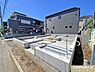 その他：現在は基礎工事中です。床全面と立ち上がりを鉄筋コンクリートで施工することで、安心して暮らせる地震に強い基礎を造ります。
