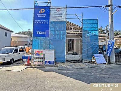 外観:これから外壁や内装などの工事が進み、少しずつ住まいの形が見えてきます。完成に向けて変化していく様子を、ぜひ現地でご覧ください。 外観:これから外壁や内装などの工事が進み、少しずつ住まいの形が見えてきます。完成に向けて変化していく様子を、ぜひ現地でご覧ください。