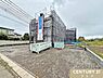 その他：駐車場は並列3台分確保。お友達が遊びに来た時、急な来客時にも安心のゆとりを確保！家の前に車を停めてご近所の迷惑に…なんて心配がいりません。