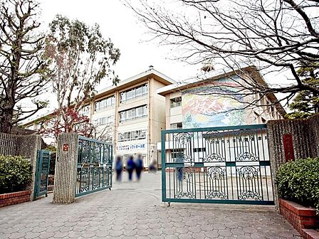 川崎市立有馬中学校 距離約140m