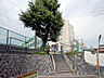 周辺：八王子市立第六中学校　距離約950m