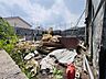 その他：敷地内にある建築資材や仮設設備の様子