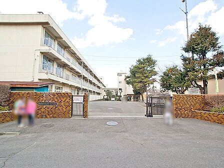 相模原市立鶴の台小学校まで約150m