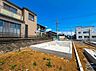 外観：基礎工事が完了した新築予定の住宅現場です