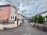外観：住宅街の静かな道路に面した物件の外観です