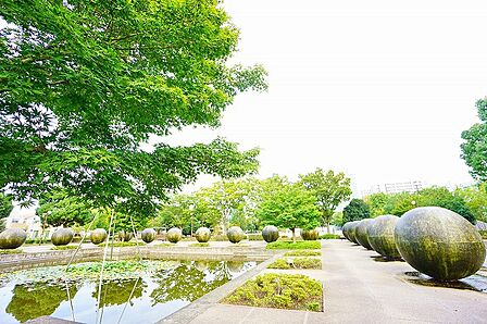 厚木中央公園　距離約210m