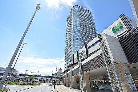 JR横浜線・東急田園都市線・こどもの国線「長津田」駅まで約320m