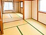 和室：※掲載画像はAI技術により不要な家具・荷物等を削除し、室内を見やすく加工しております。現況と異なる場合は現況を優先とします。