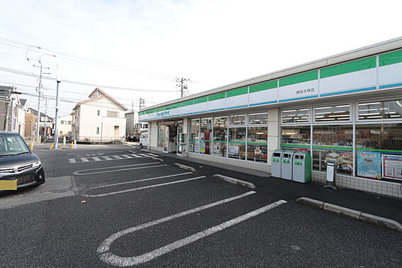 ファミリーマー...
