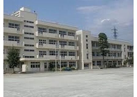 川越市立仙波小学校まで372m