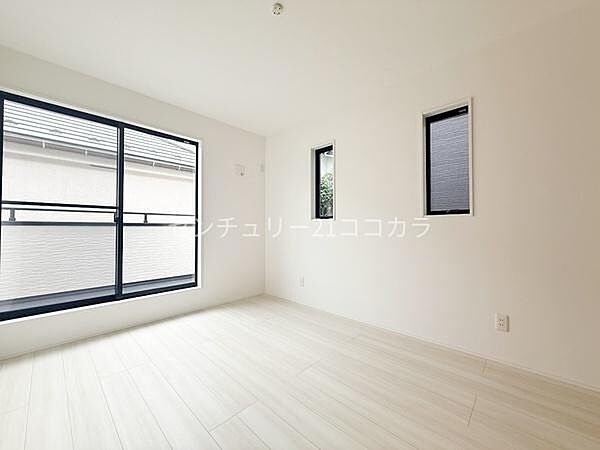 洋室を拡大表示