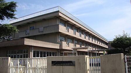 座間市立東原小学校まで1439m