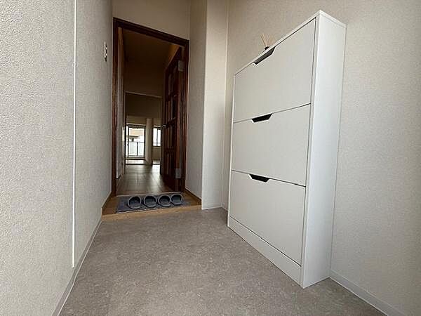 玄関を拡大表示