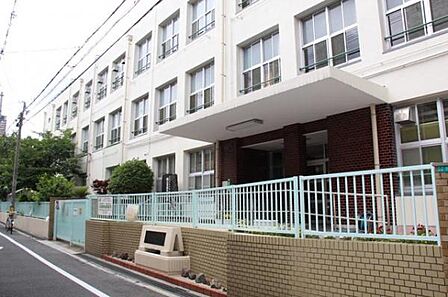 大阪市立中本小学校まで528m