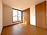 洋室：洋室・5.3帖。家族構成に合わせて様々な用途でお使いいただけるお部屋です。