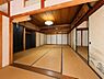 和室：ＡＩによりお荷物の消去加工をしています