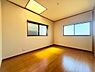 洋室：洋室・6帖。家族構成に合わせて様々な用途でお使いいただけるお部屋です。