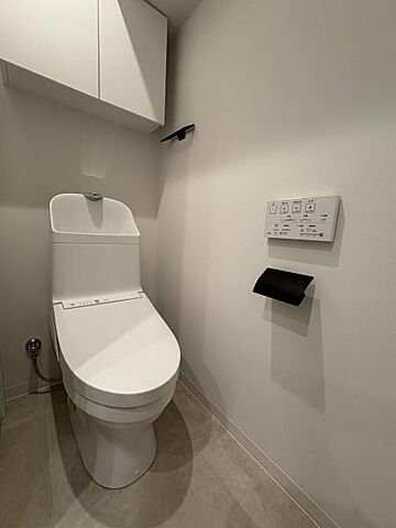 トイレ パラスト目黒三丁目 6階/-