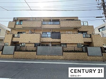 鉄筋コンクリート造地下1階付3階建て 1階部分 駐輪場あり 東側約5.3mに接道 一方通行で車通りの少ない静かな住環境