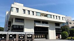 世田谷区立烏山図書館まで722m