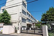 世田谷区立尾山台中学校まで379m