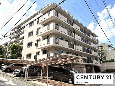 広々とした南向き専用庭・テラス付！設備充実×2WIC×家具付の3LDK住戸！ペット飼育可♪夜間オートロックで安心！「早稲田」駅徒歩4分の好立地！