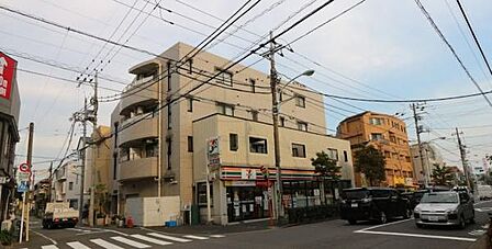 セブンイレブン下馬1丁目店まで281m