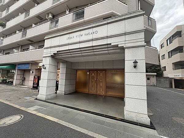 エントランスを拡大表示