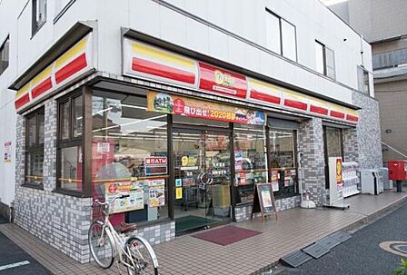ニューヤマザキデイリーストア砧店まで15m