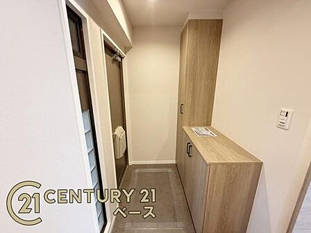 ■使い勝手の良い可動棚付きSICを完備!